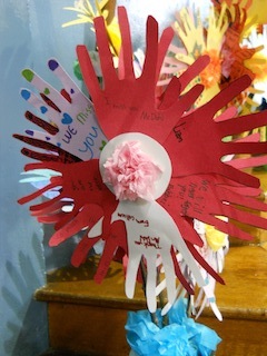 Flower hand red small
